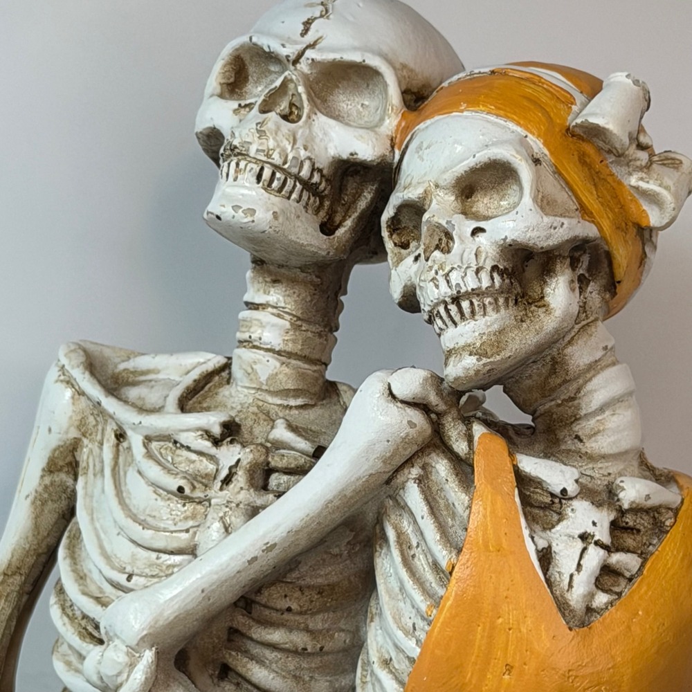Here Lies Summer Skeleton Couple Figurine Halloween Seasonal Decor New